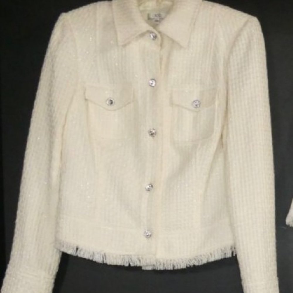 Cache Cream Suit w Flared Skirt & Crystal buttons